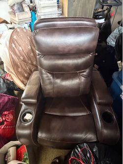 Rocking Chair/ Recliner