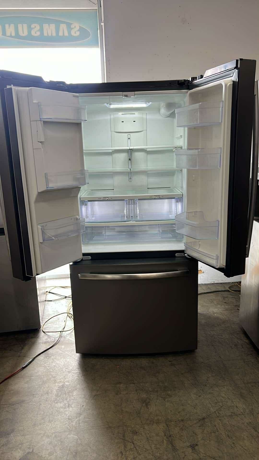 33”De Ancho. Con Garantia. Entrega Disponible. Perfectamente Funcionando 