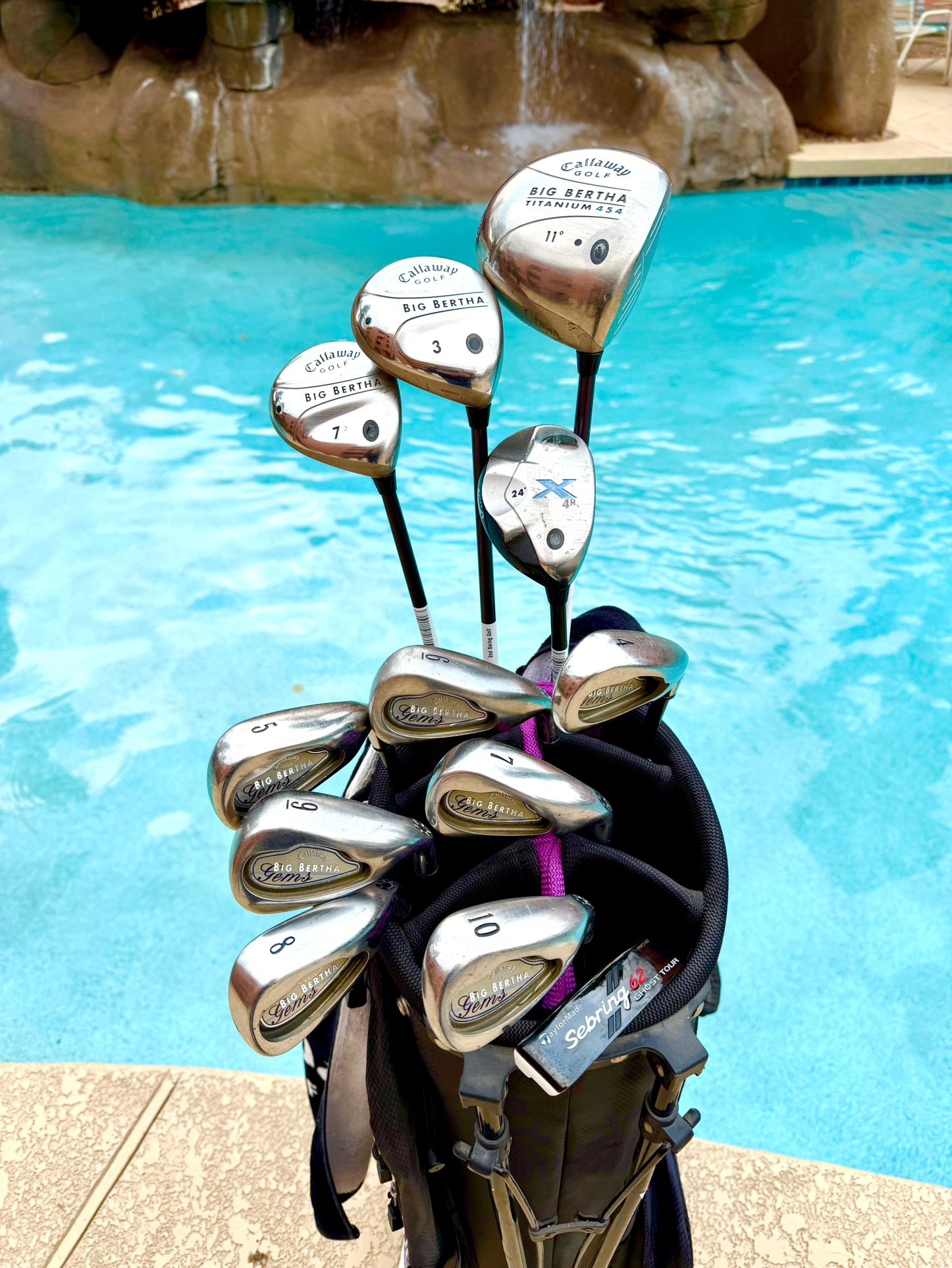 13Pc FULL Of CALLAWAY LADIES GOLF CLUBS SET , Paid $2600 **LOOK**