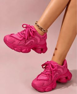 Women's shoes size 8