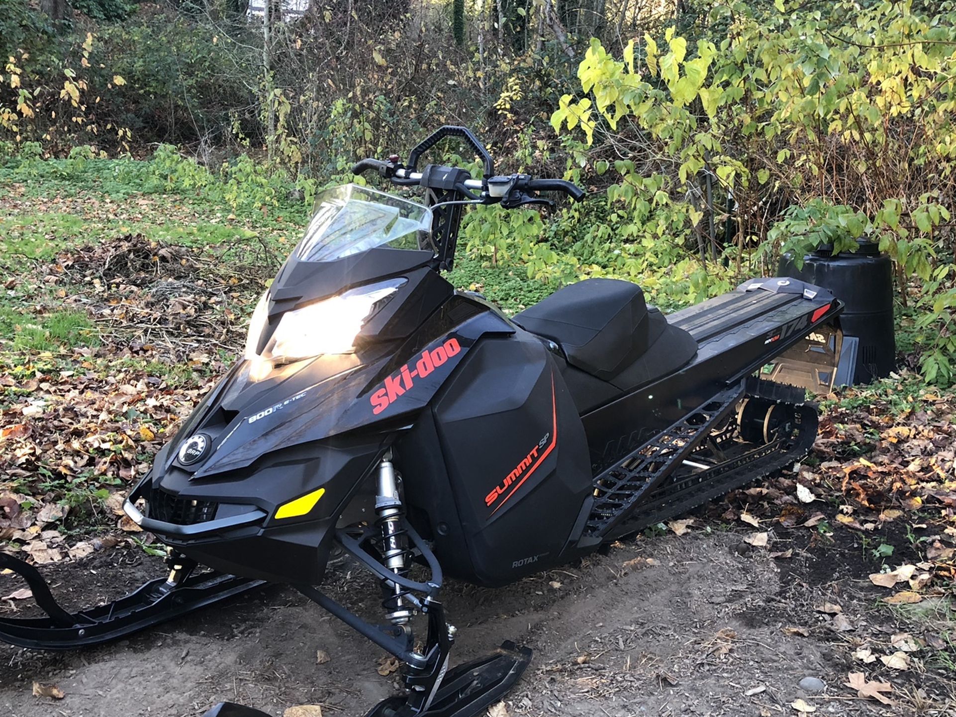 2016 ski doo summit x t3