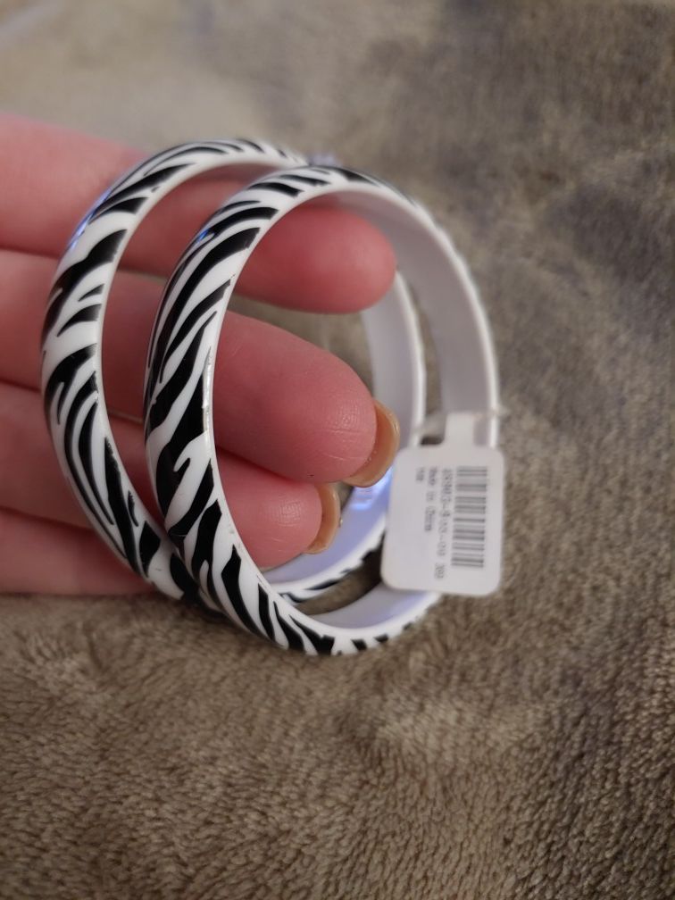 Brand NEW zebra print accessory set