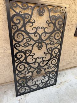 Ornamental Wall Mount