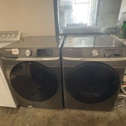 Samsung Washer And Gas Dryer Set