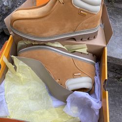 Brand-New Lugz Size 11 Boots