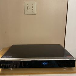 LG Blu-Ray Disc Player BD390 w/Netflix! HDMI - Network LAN 1080p