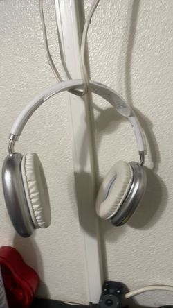 Platinum Bluetooth wireless headphones