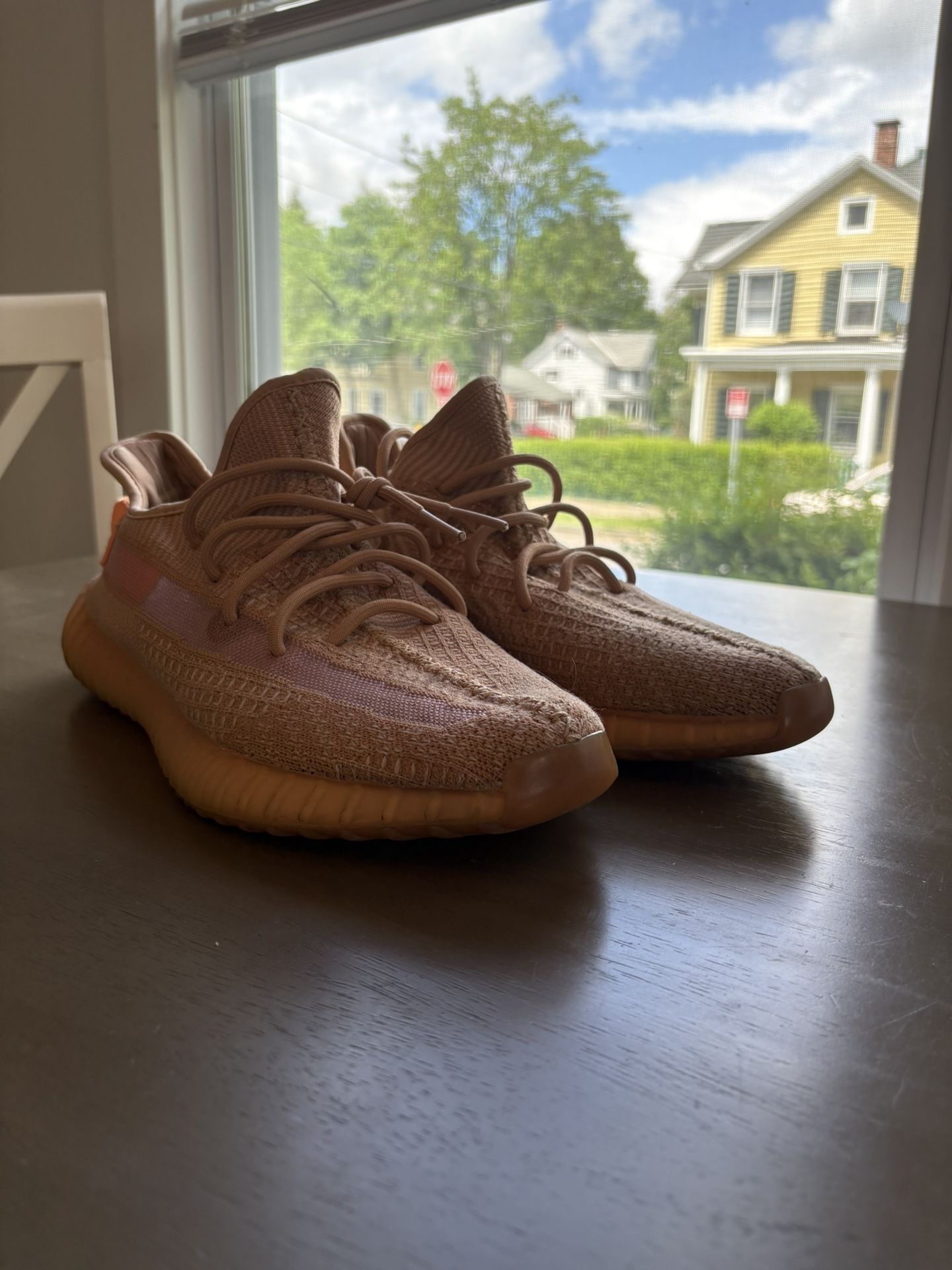 Yeezy Boost 350 V2 Clay