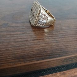 10kt CEO Diamond Ring 