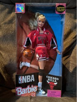 Pre-Owned NIB Vintage 1998 Barbie NBA Chicago Bulls Authentic NBA Uniform  Mattel 20692