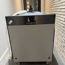  Bosch 800 Series Panel Ready Dishwasher New Open Box