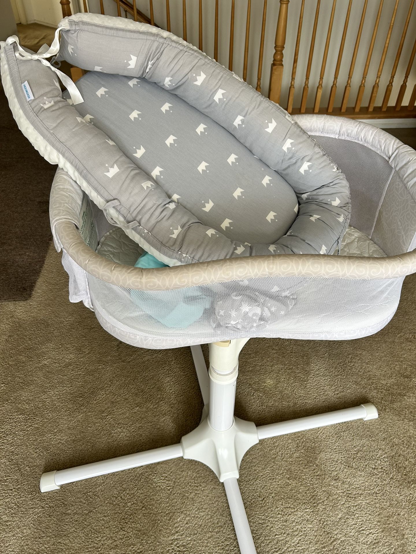 Halo Bassinest Swivel Sleeper