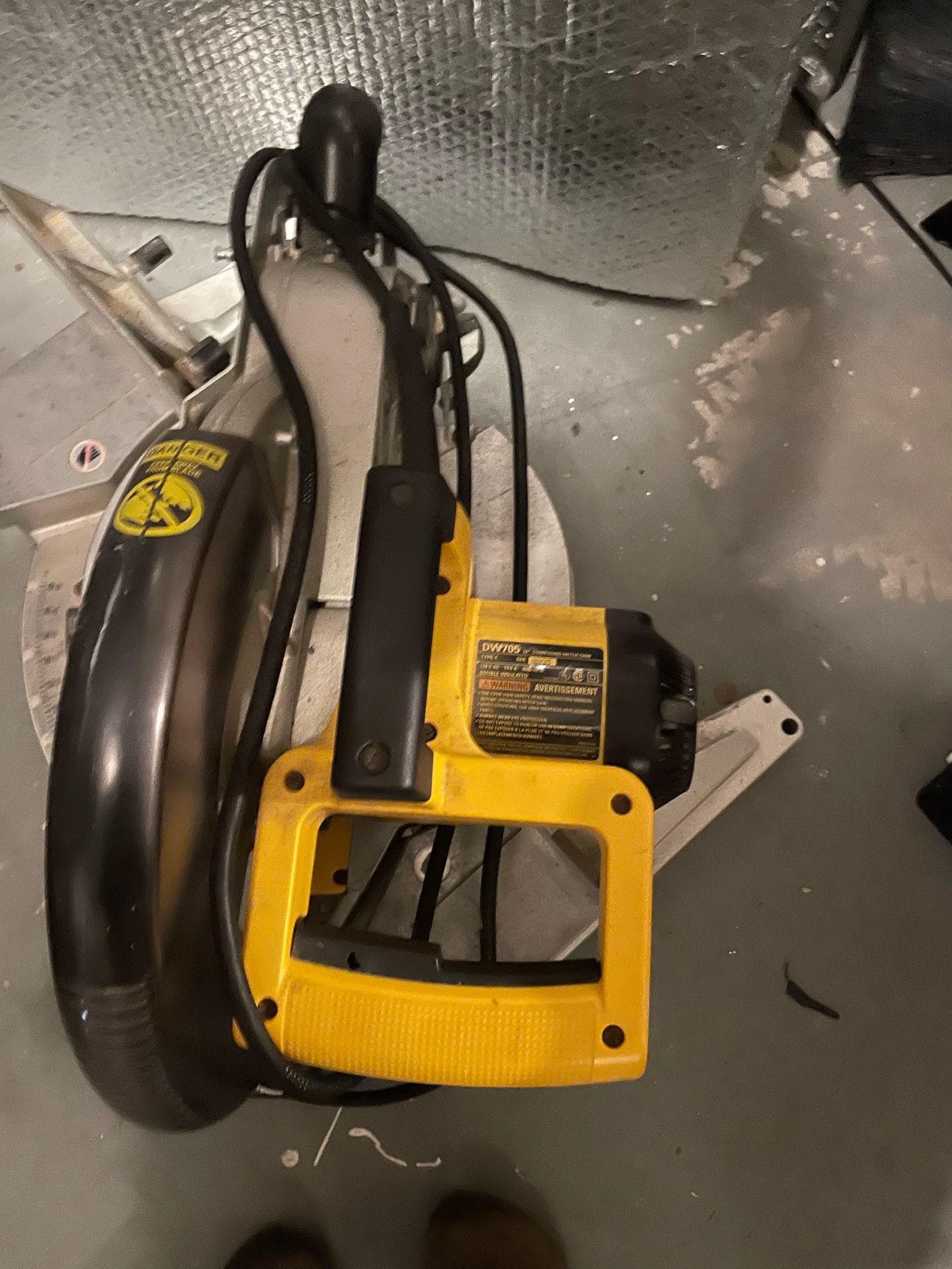 Dewalt 12-inch compound miter saw