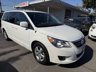 2011 Volkswagen Routan