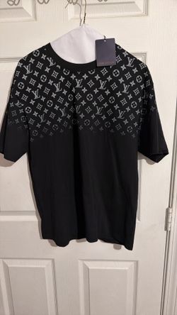 Lv shirt