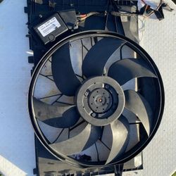 2005 Mercedes CLK350 Engines Radiator Cooling Fan OEM