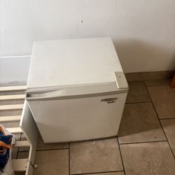 Refrigerator For Sale 