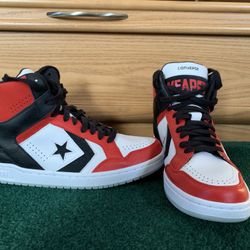 Converse Sneakers 9.5