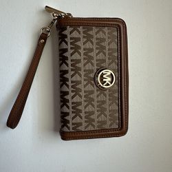 Michael Kors Wristlet