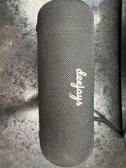 Deejays Portable Bluetooth Speaker