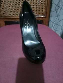 Jessica Simpson glossy BLK heels