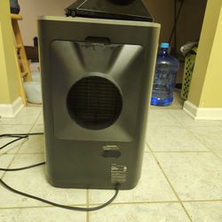 A/C Infinity Dehumidifier 