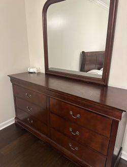Wood dresser