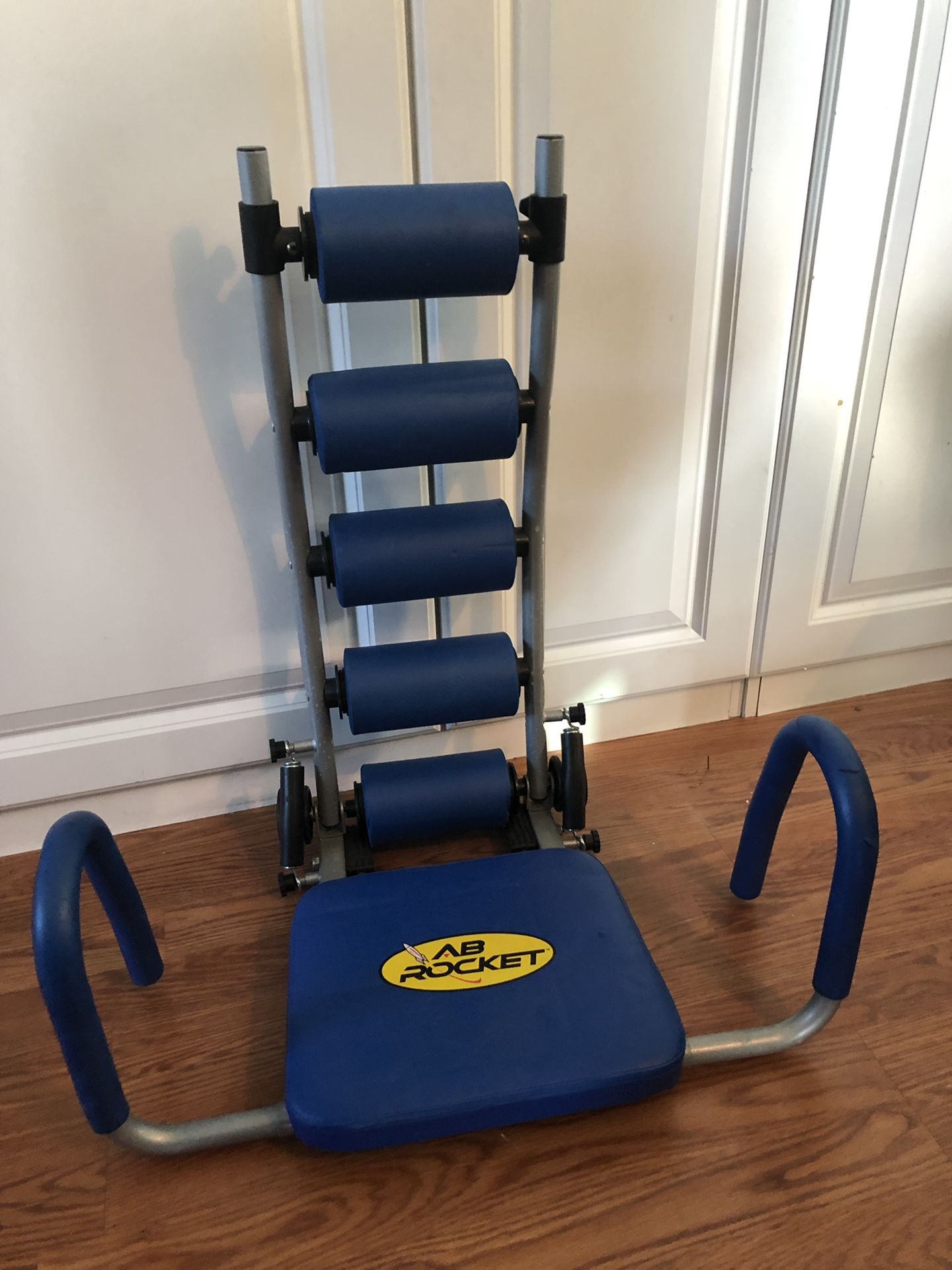 Ab rocket workout exercise machine