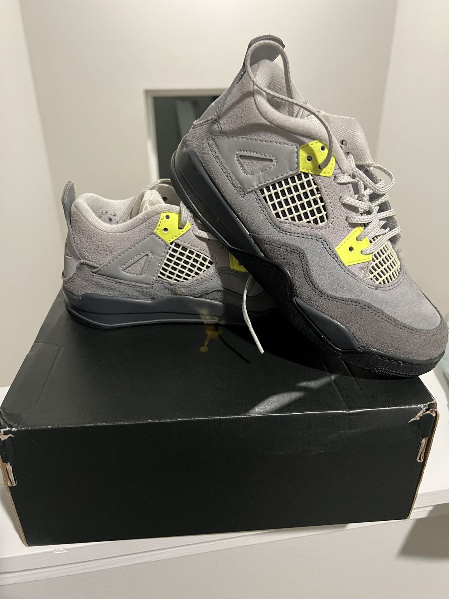 Jordan 4 1y