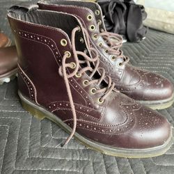 Dr Marten Boots 