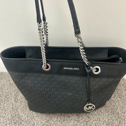 BLACK & SILVER MICHAEL KORS TOTE