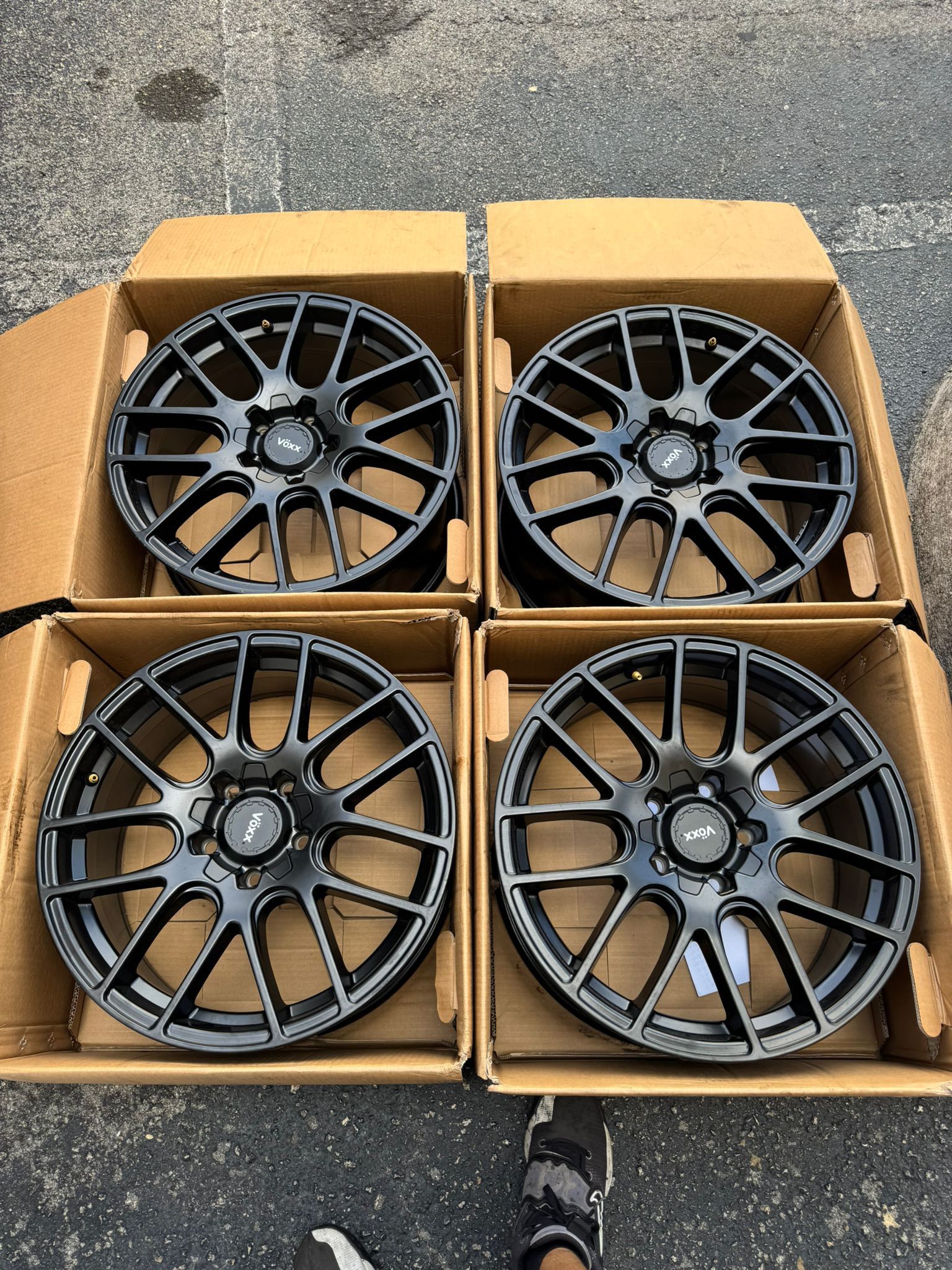 Rims 18 Voxx 5 Lugs 112 mm & 120 mm