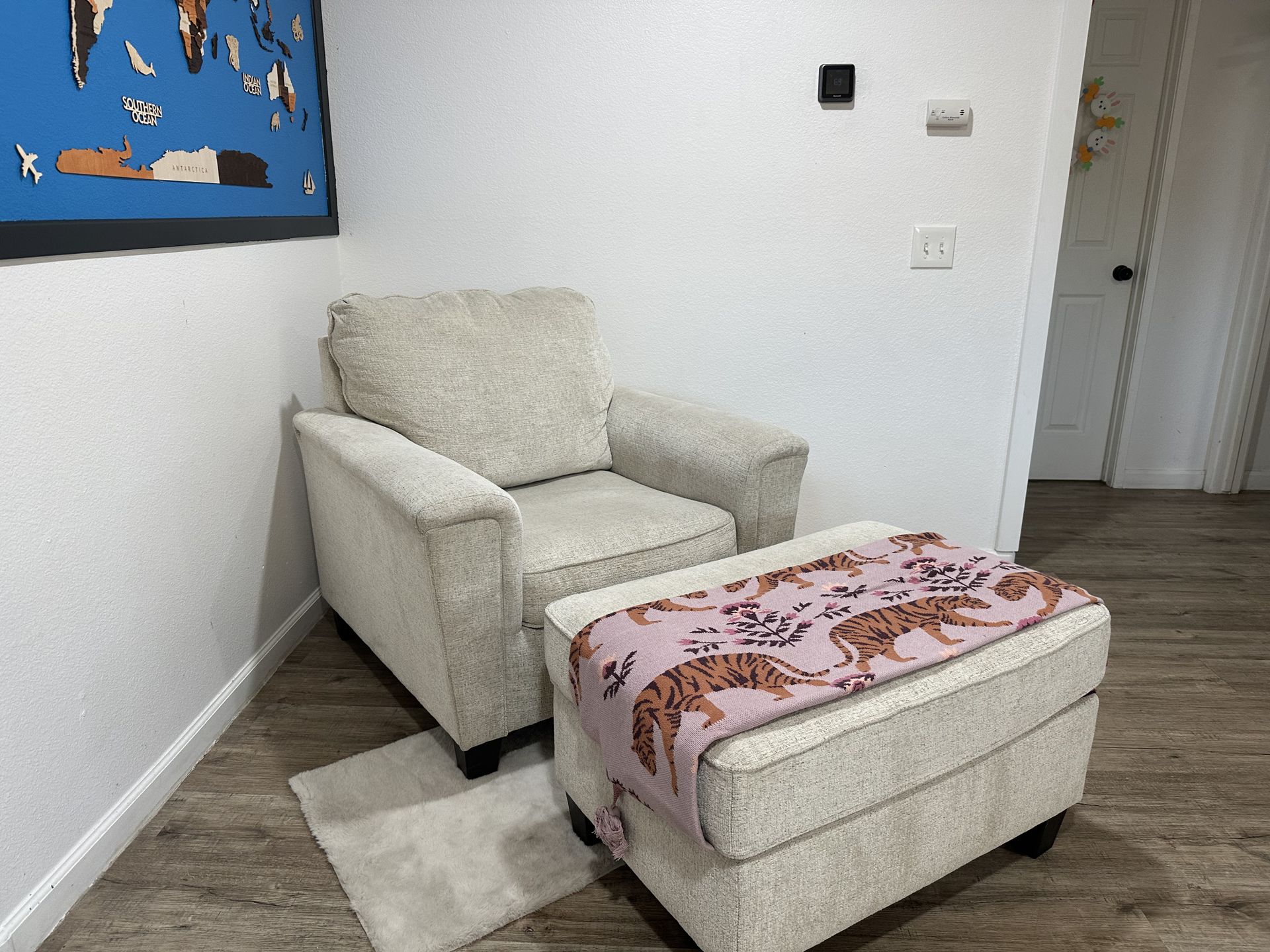 Loveseat with footrest