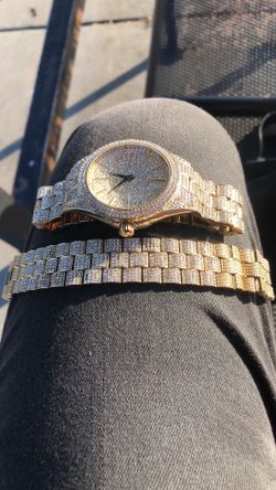 Gold plated men’s wrist watch and bracelet