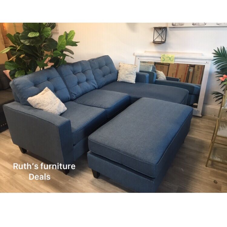 Beautiful! Blue Sectional Sofa W/ XL Ottoman 