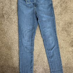 Women’s Levi Jeans 