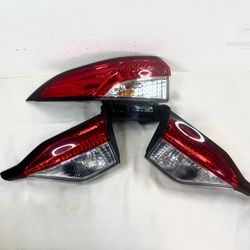 2020 - 2022 TOYOTA COROLLA TAIL LIGHT INNER BOTH SIDED AND TAILLIGHT LH DRIVER SIDE OEM