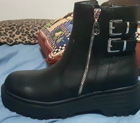 Brand new Boots