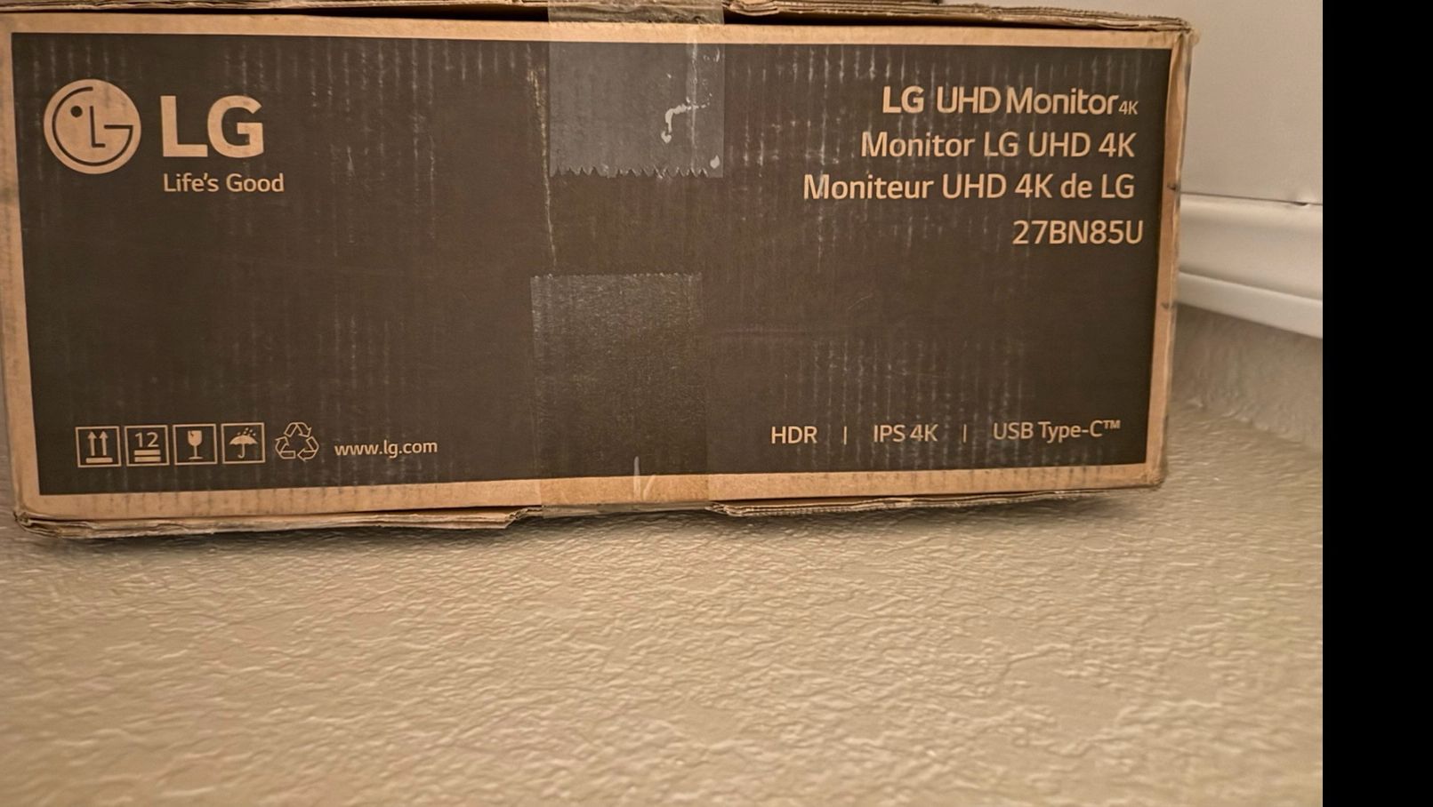 LG 27BN85U 27" 4K UHD HDR IPS Monitor