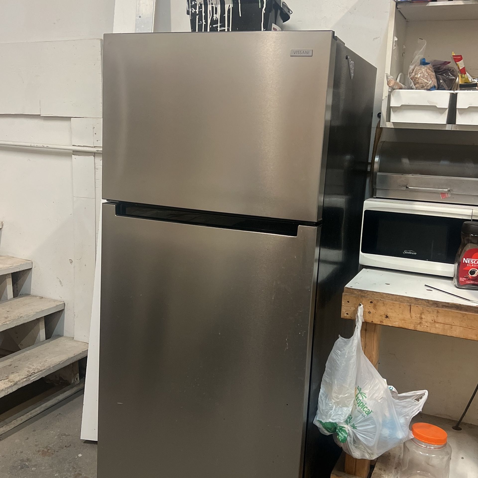 Small Refrigerator With Ice Maker