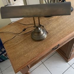 Vintage/Antique Iron table Lamp 