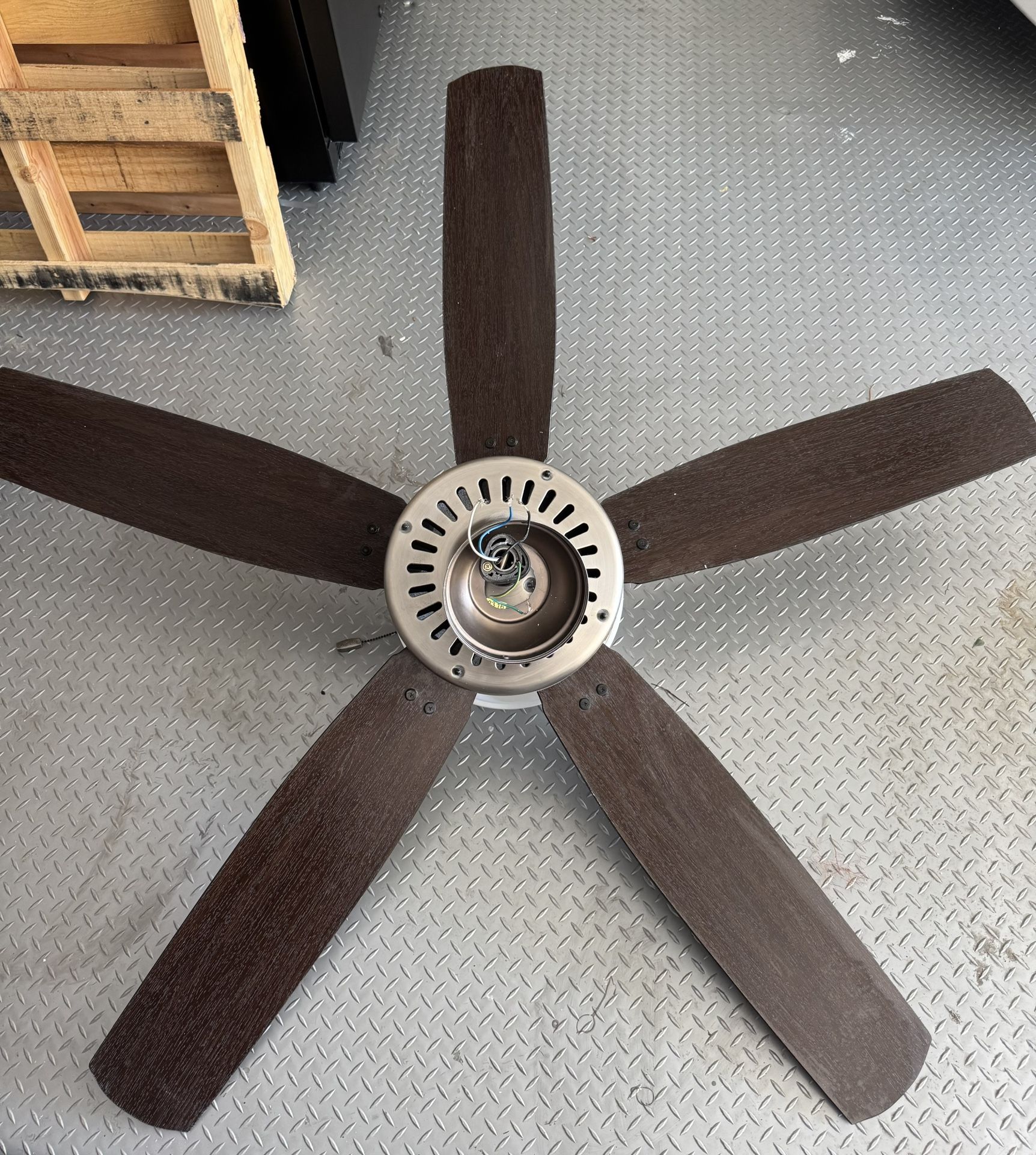 Free 60in Hunter Douglas fan With Light