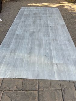 Vinyl / linoleum flooring