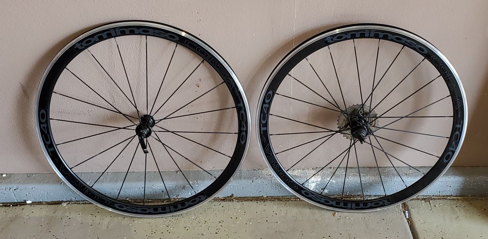 Tommaso Corsa TC40, 700c, 23mm Road Bike Wheelset.