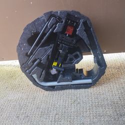 Volkswagen Jack Has Special Lug Nut Tool