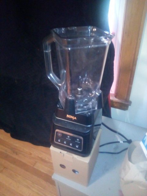 Ninja Blender BN700