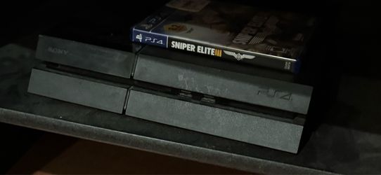 PS4 (only power cable included)