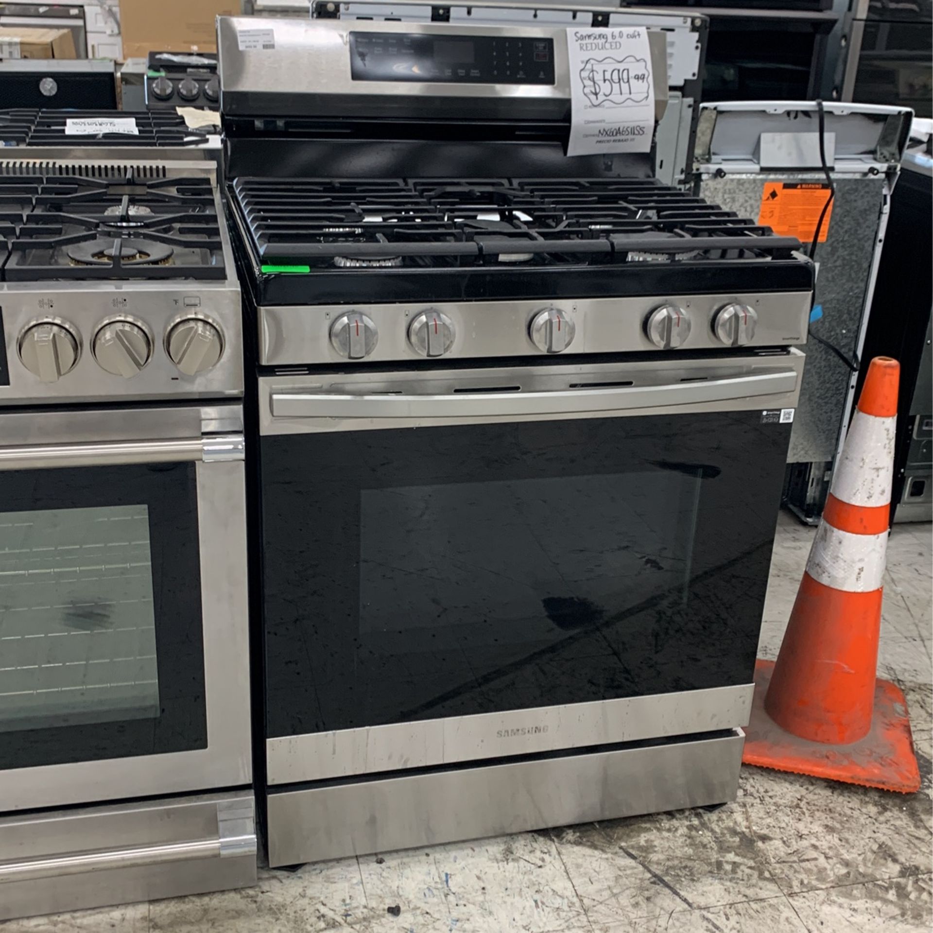 Samsung 6.0 Cu Ft Gas Range