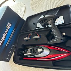 AlphaRev R308  Remote control speed boat. used only a few times!
