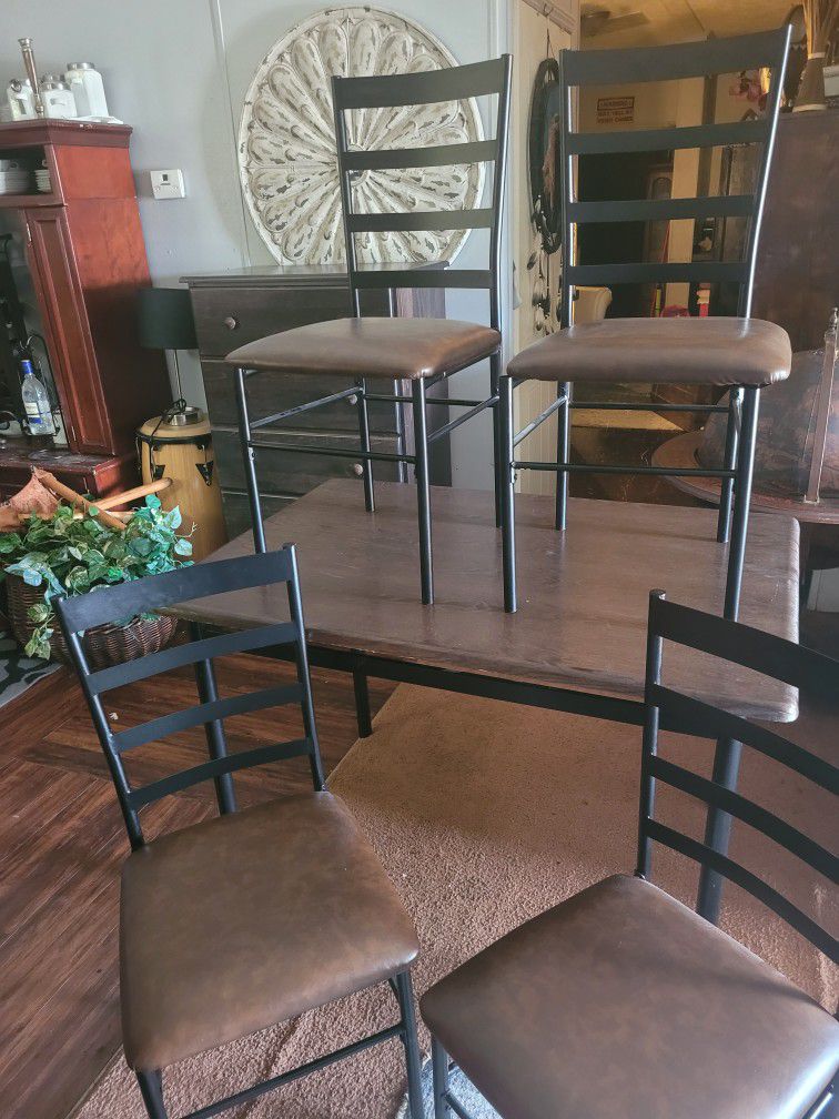 Metal And Wood Table With 4 Chairs